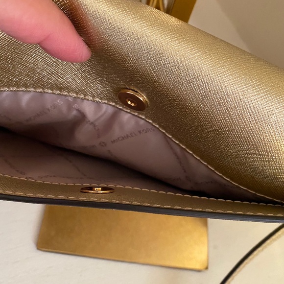 Mk crossbody bag💛🤎🧡 - Picture 6 of 6